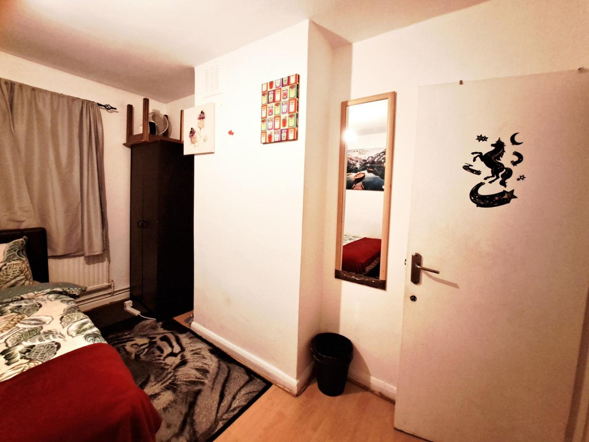 Merciful King Room, In Zone 2-3 런던 객실 사진